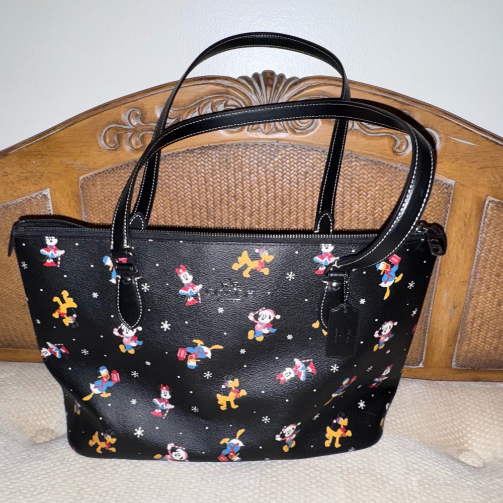 Disney Coach holiday tote - Picture 2 of 5